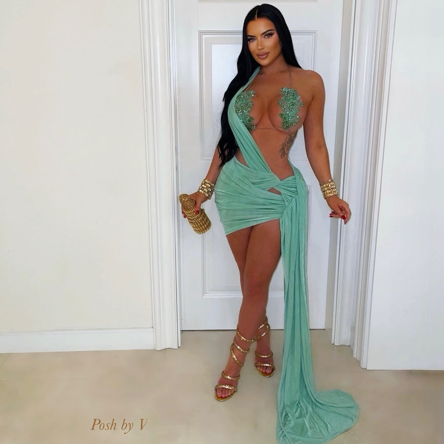 Posh glam ruched dress (Sage)