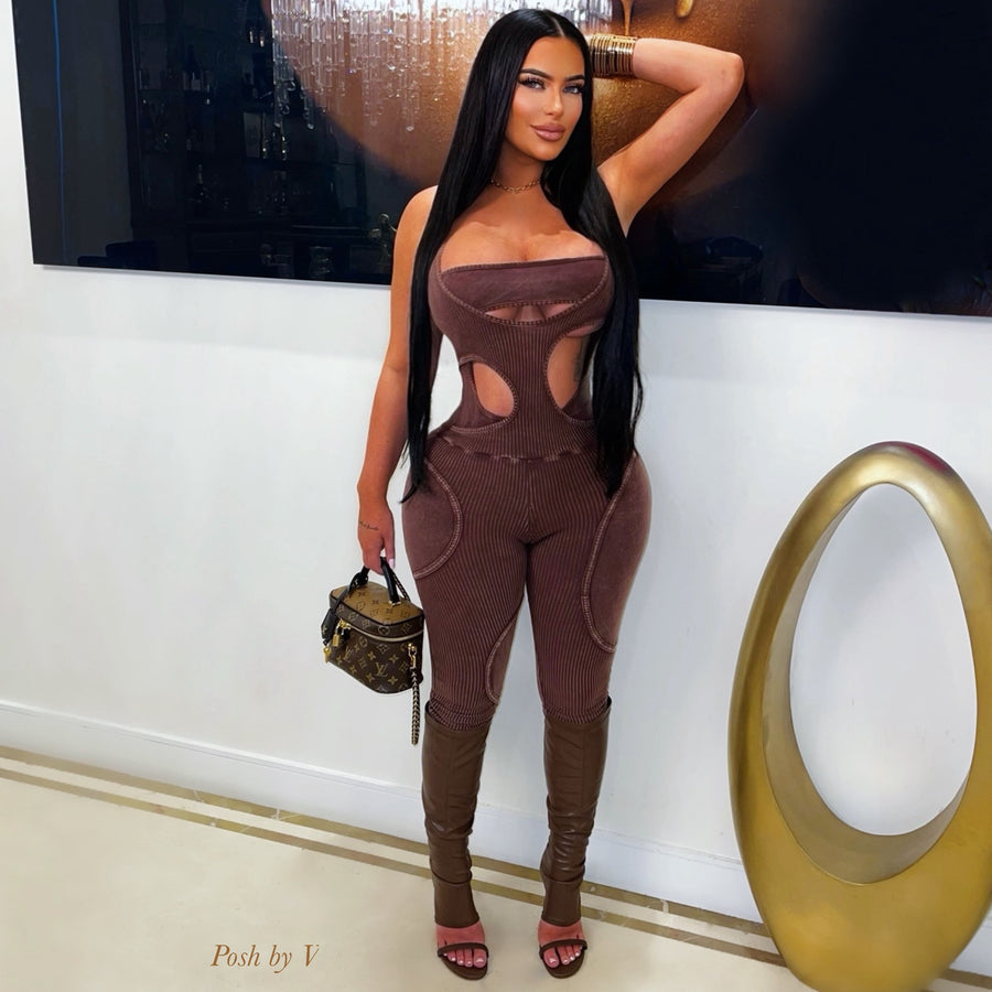 Demi cut out ribbed romper (Brown)